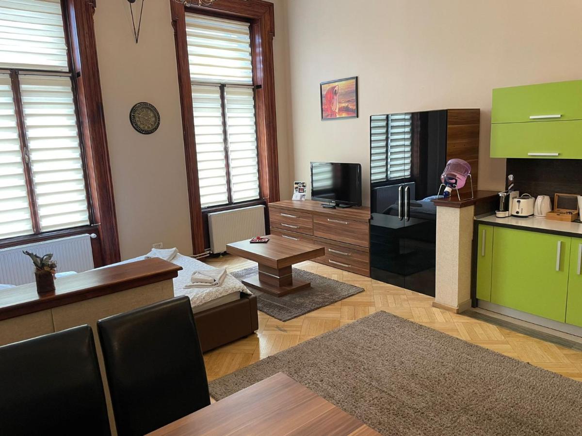 Select City Center Apartments Braşov Exterior foto